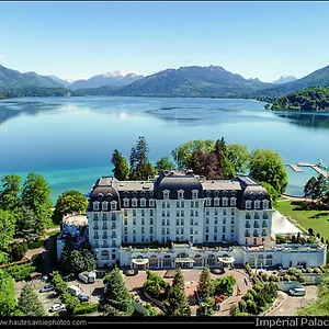 Le Bleu Du Lac: Lakeside Serenity With Private Parking , Annecy France